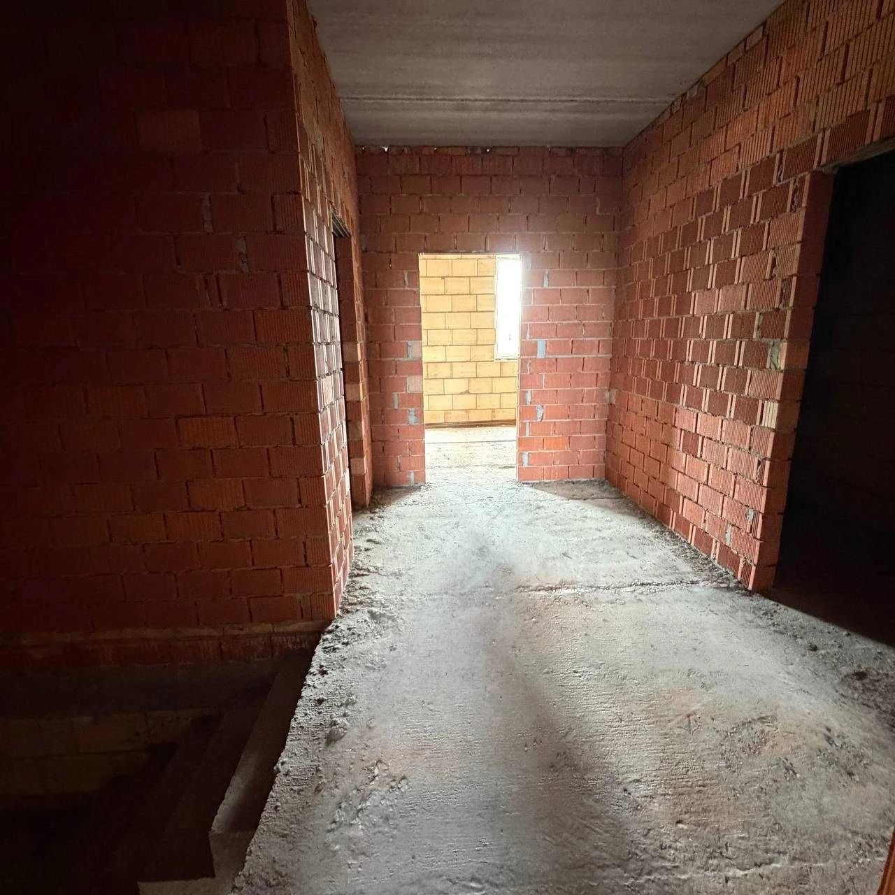 Продам газифікваний дуплекс поруч з парком Незнайка , всі це