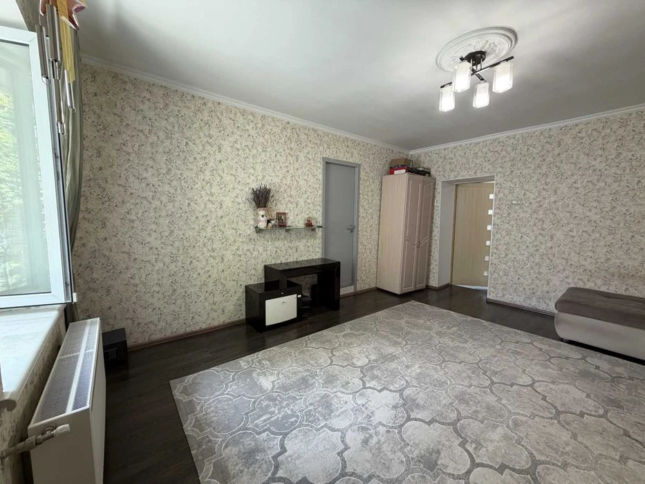 1st floor for sale. house by the sea on the 13th st. Big Fountain. Super