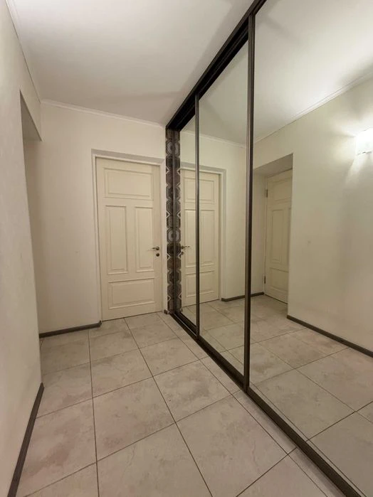 1st floor for sale. house by the sea on the 13th st. Big Fountain. Super