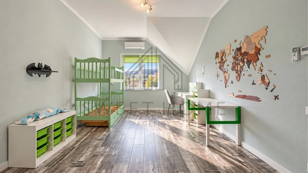 Продаж таунхауса в Ірпені 165,2 м² з ремонтом, меблями, гара