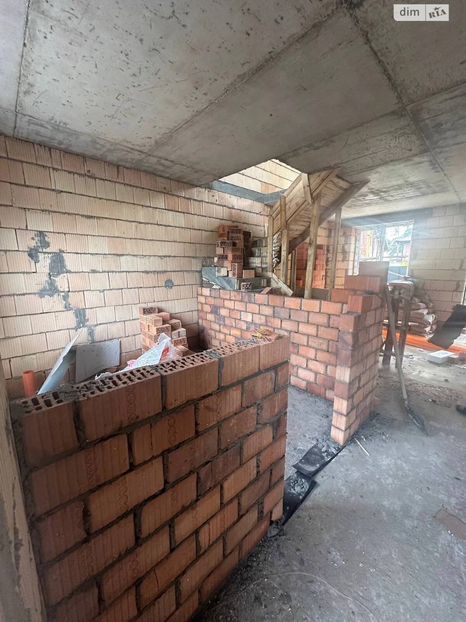 Продаж Таунхауса
