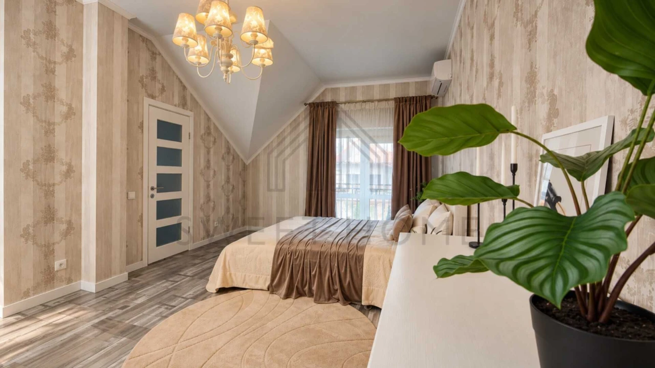 Таунхаус в Ірпені з ремонтом. 165,2 м². Гараж,  камін та вла