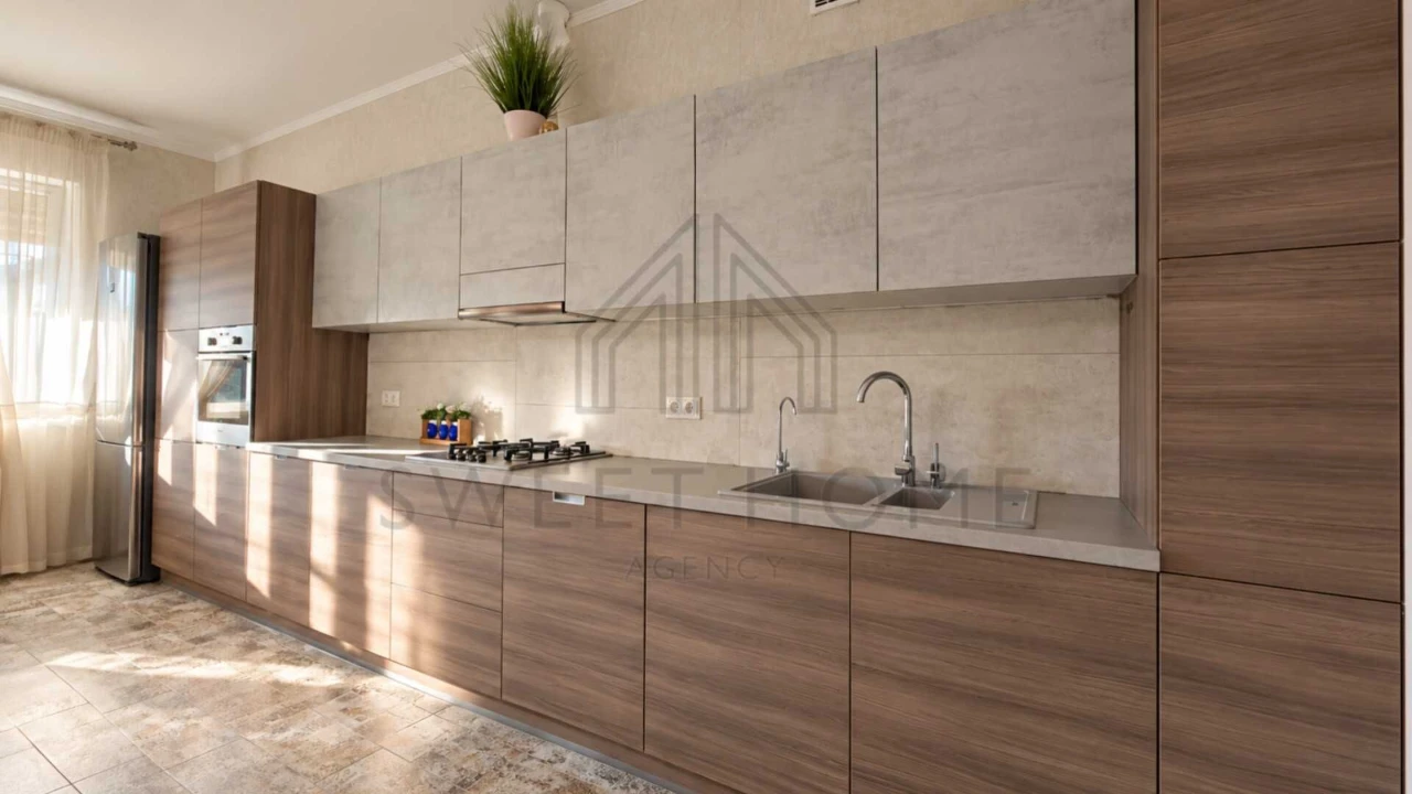 Таунхаус в Ірпені з ремонтом. 165,2 м². Гараж,  камін та вла