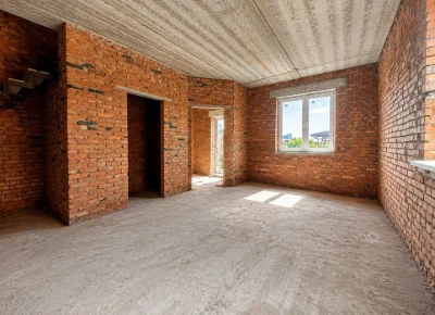 Quadruple duplex for sale in Tyazhylov.