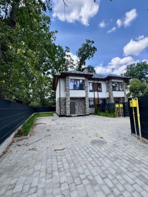 Продаж! Дуплекс біля парку Незнайки, 140 м², 4 спальні + кабінет