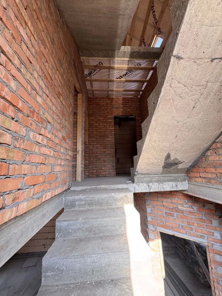 Продаж! Дуплекс біля парку Незнайки, 140 м², 4 спальні + кабінет