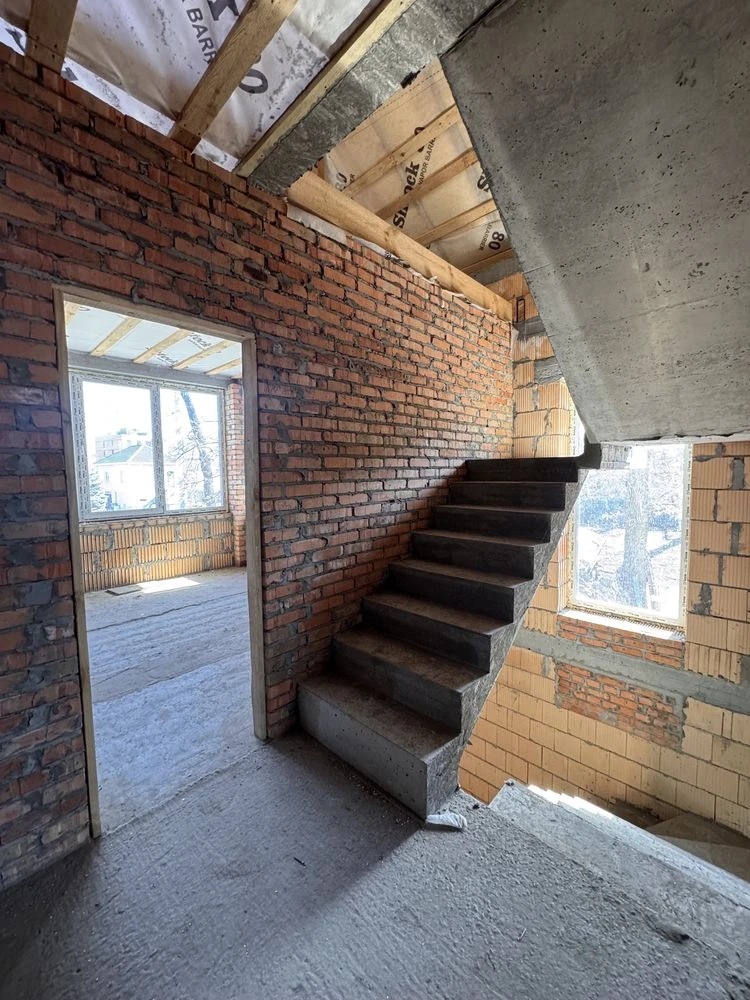 Продаж! Дуплекс біля парку Незнайки, 140 м², 4 спальні + кабінет