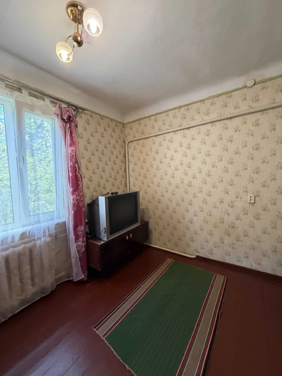 Терміновий продаж будинку з газом на 4.5 сотках землі з гара