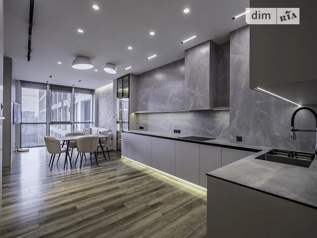 Продаж 2к квартири 85 кв. м на туп. Фортечний 7В • ID 347279