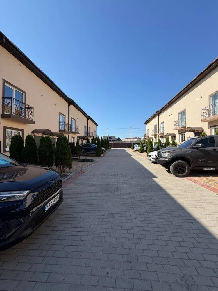 Таунхаус з ремонтом в Ірпені, район Стоянка-2, 4 кімнати, 2