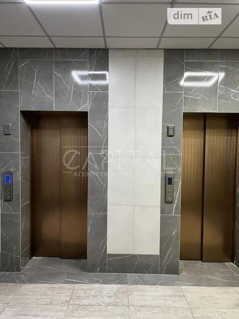 Продаж 3к квартири 174 кв. м на вул. Андрія Верхогляда 14А •