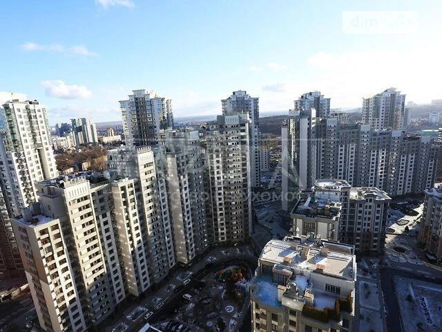 Продаж 3к квартири 174 кв. м на вул. Андрія Верхогляда 14А •