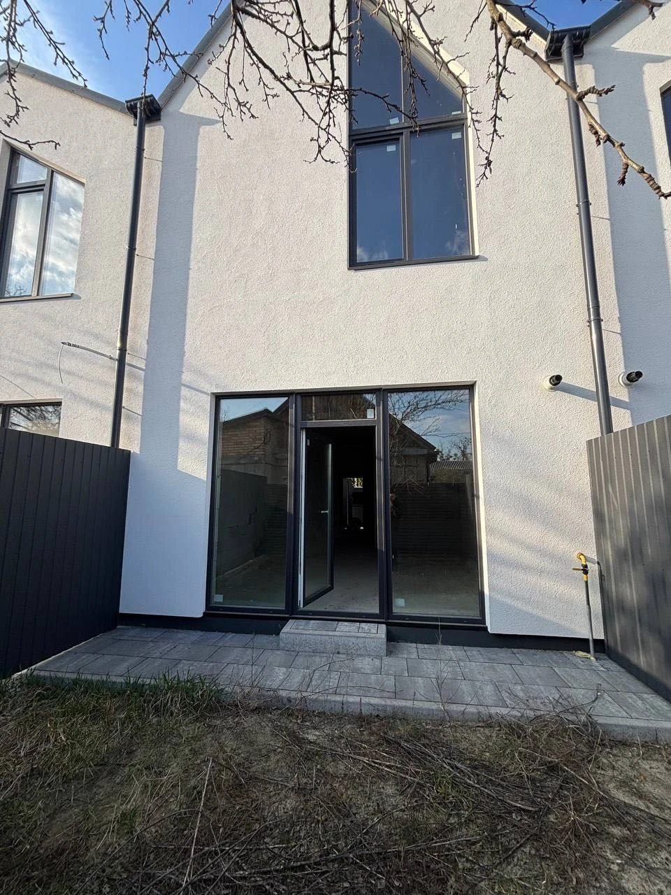 Продаж найдешевший готовий таунхаус з газом на затишній вули