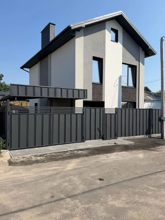 Будинок в центрі Ірпеня з газовим опаленням за адресою вул. Миколи Вінграновського