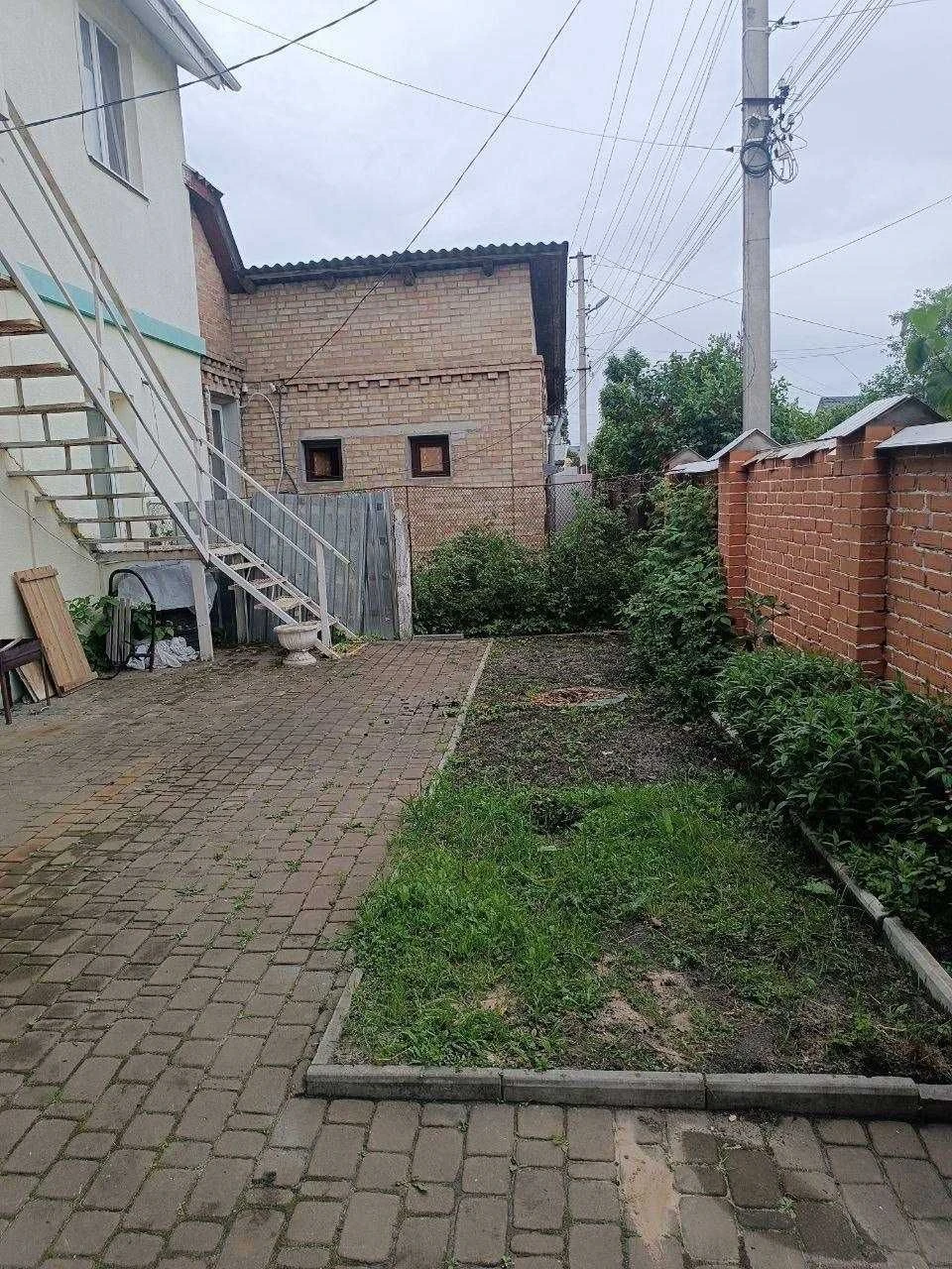Два будинки для двох сімей з газом без