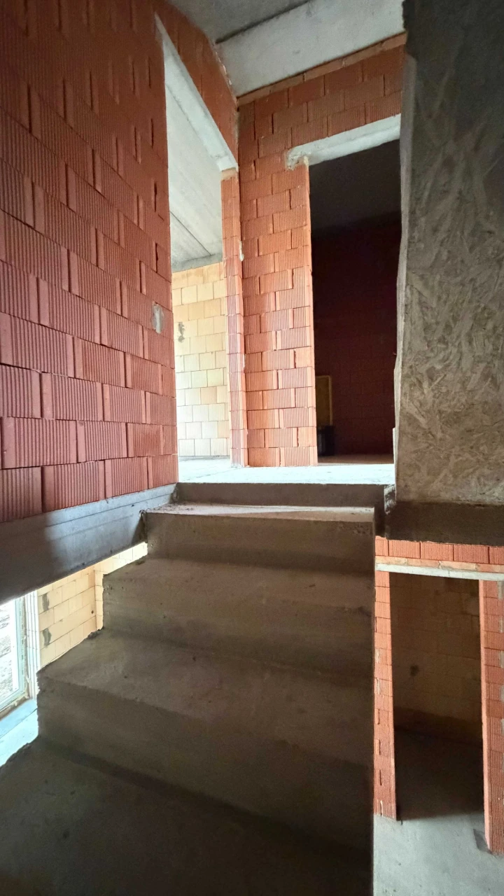 Таунхаус у центрі міста | 84 м² + 35 м² мансарди