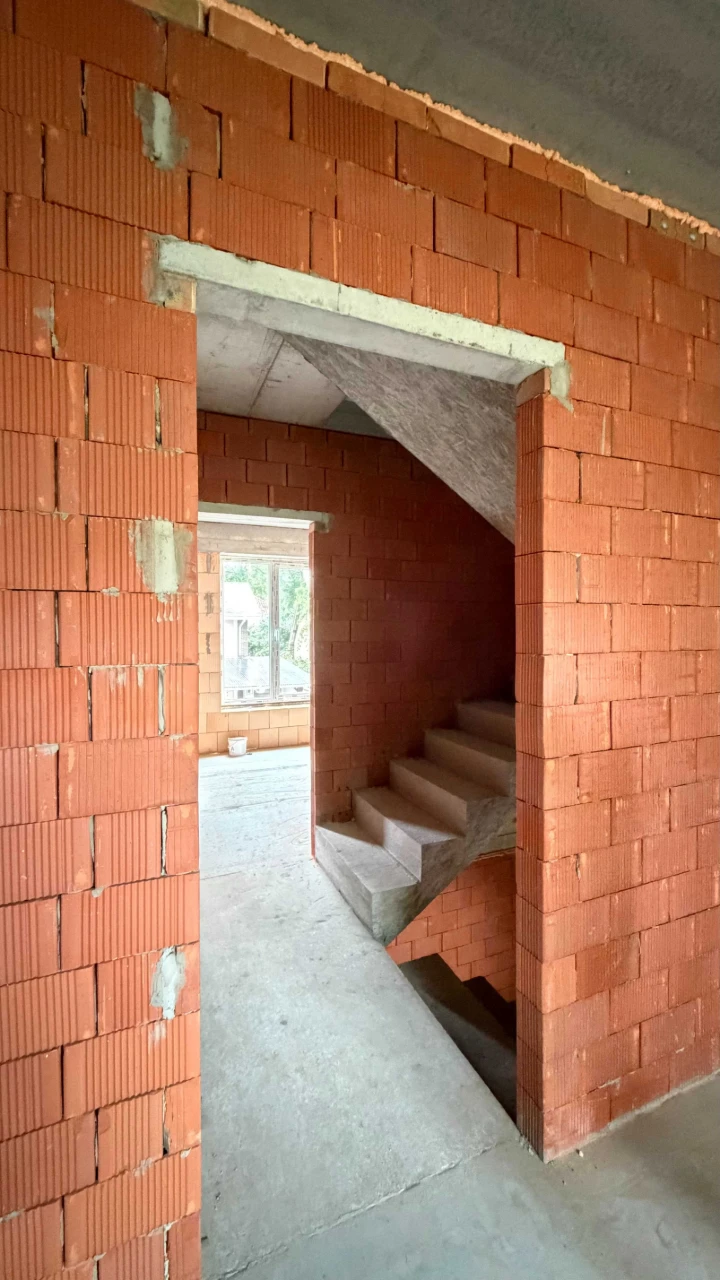 Таунхаус у центрі міста | 84 м² + 35 м² мансарди