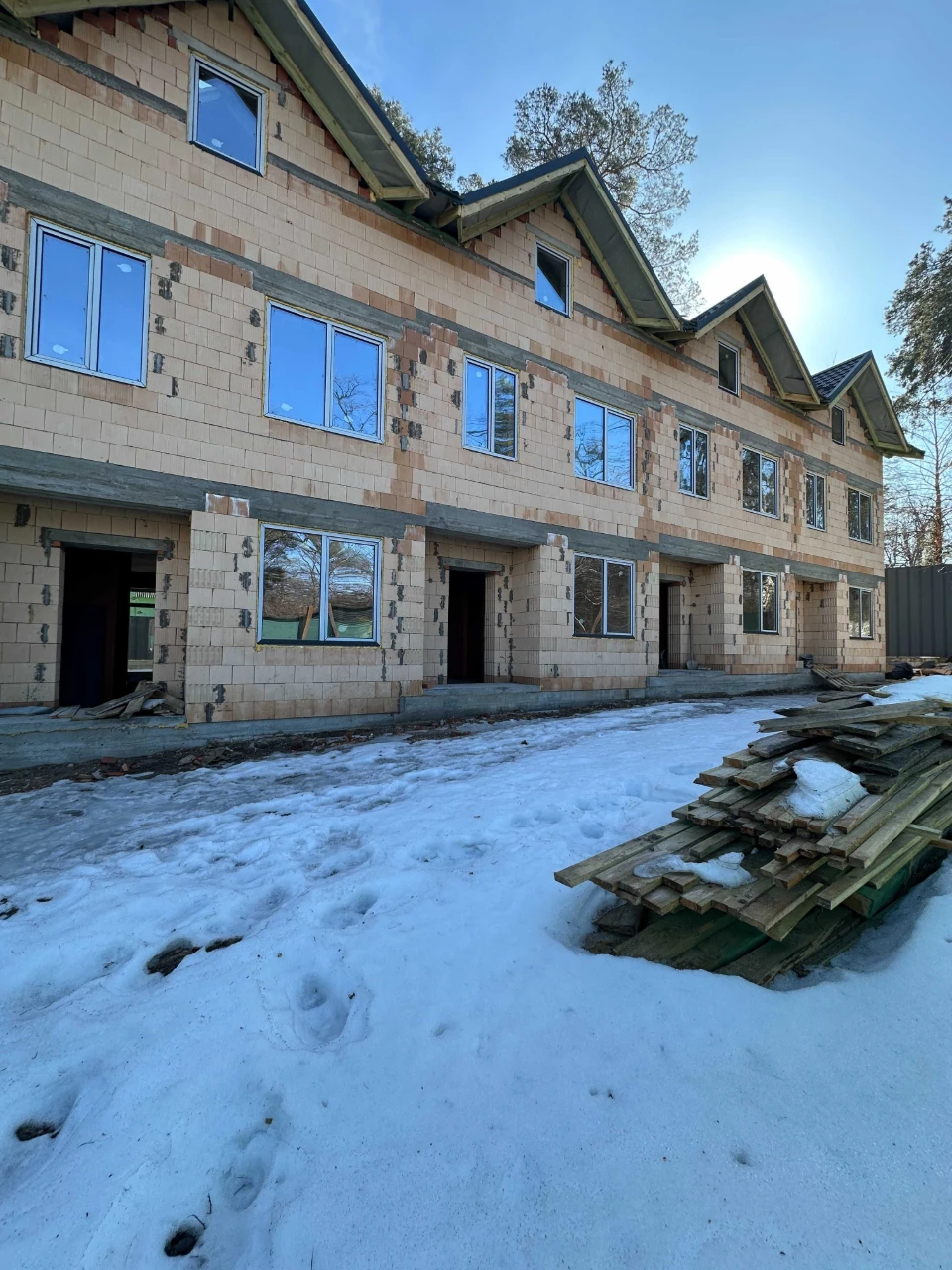 Продам таунхаус в Ірпені з центральними комунікаціями на вул