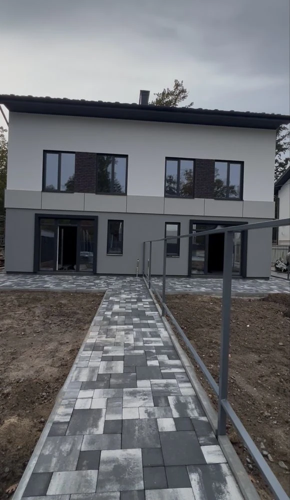 Продаж дуплексів в центрі міста Ірпінь, власна ділянка.