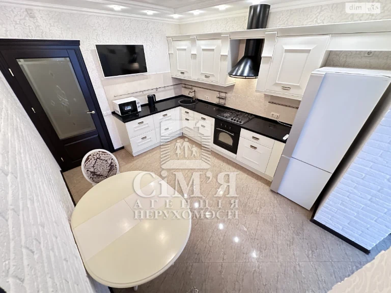 Long-Term Rental Apartment Podillia