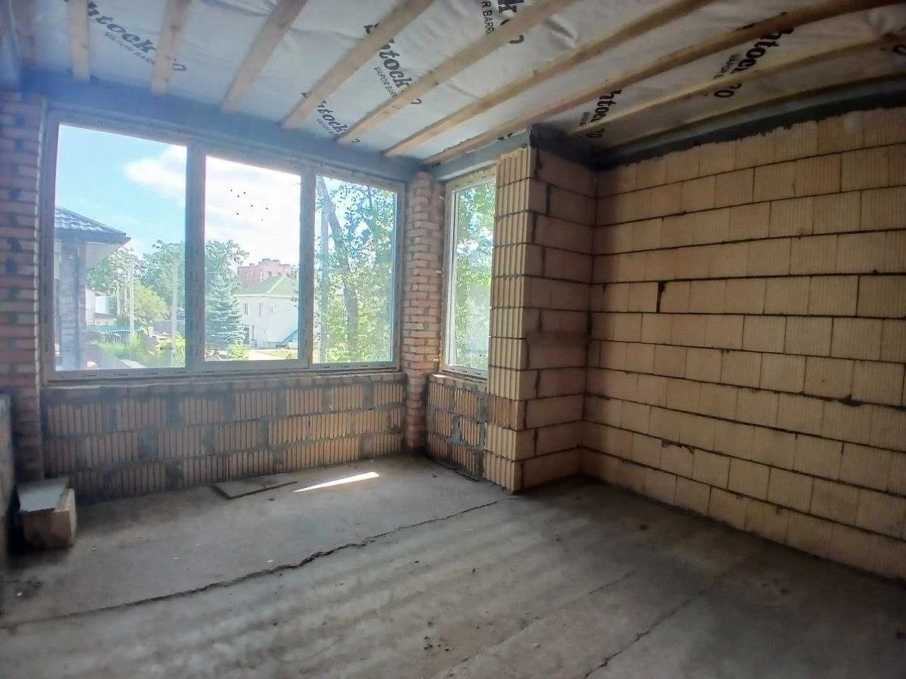 Продаж будинку біля парку Незнайки!
