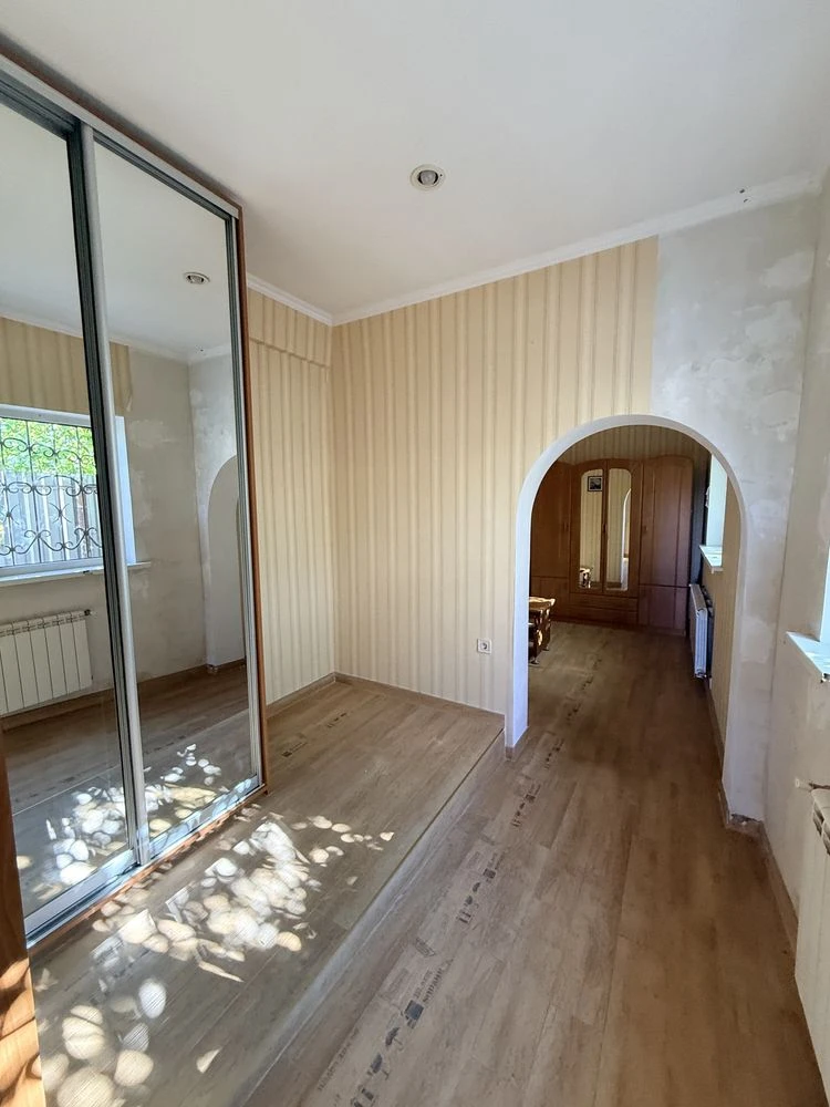 Продаж будинок 149м2 з ремонтом,з гарежам,газ, 6 соток
