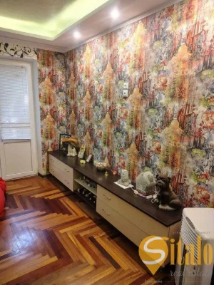Three-room apartment with renovation and furniture (020)