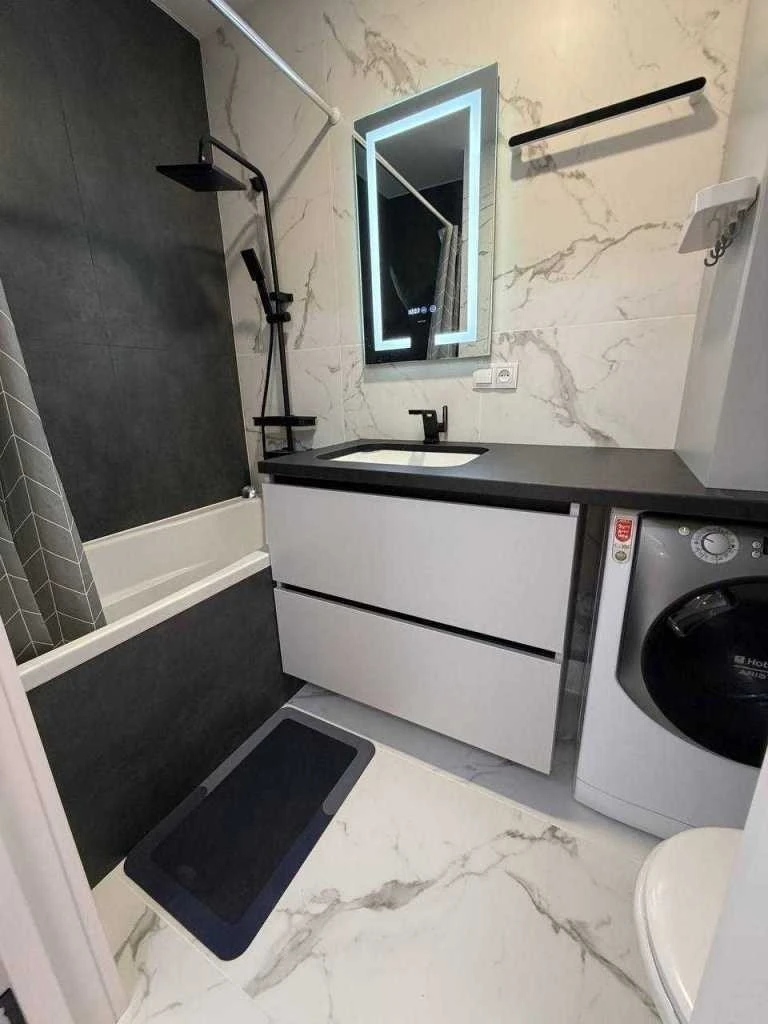 Продажа 1-комнатной квартиры 41 м², Михаила Максимовича ул.,