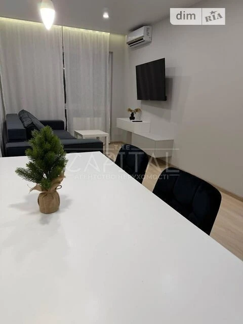 Продажа 1-комнатной квартиры 41 м², Михаила Максимовича ул.,