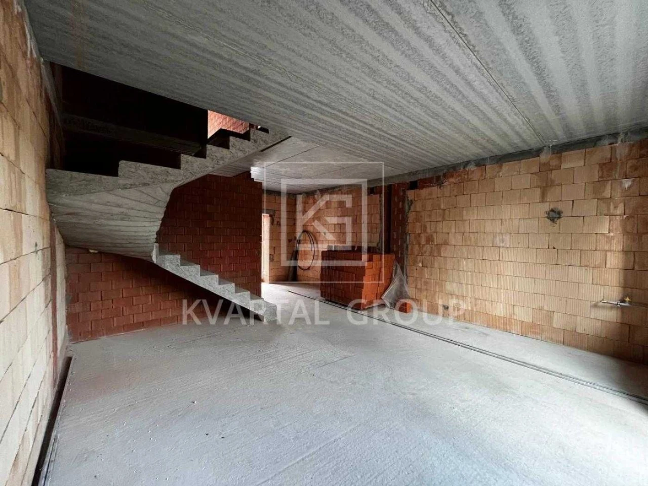 Таунхаус з газом / ЦЕНТР Ирпеня! Керамический блок, мансарда 30 м²