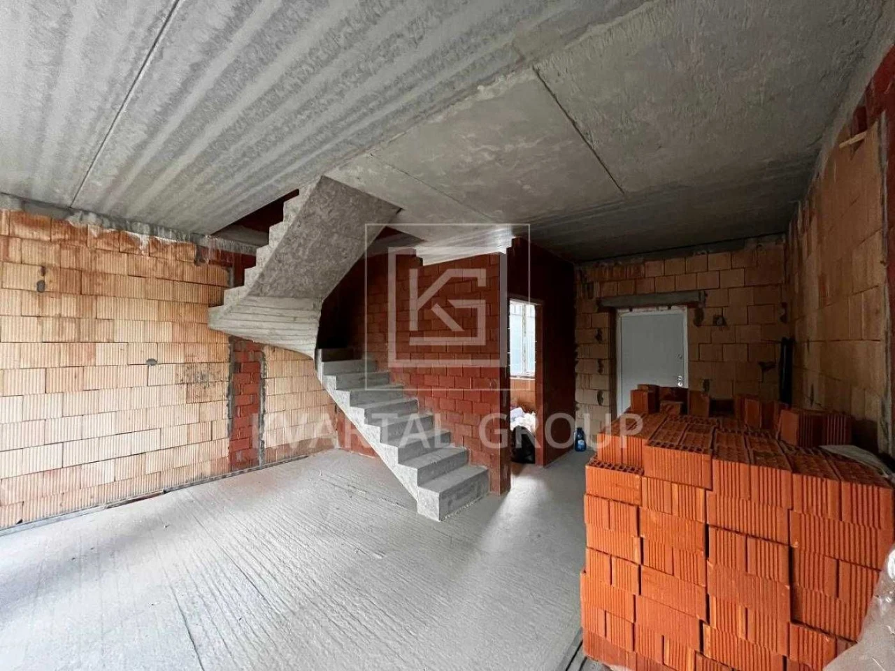 Таунхаус з газом / ЦЕНТР Ирпеня! Керамический блок, мансарда 30 м²