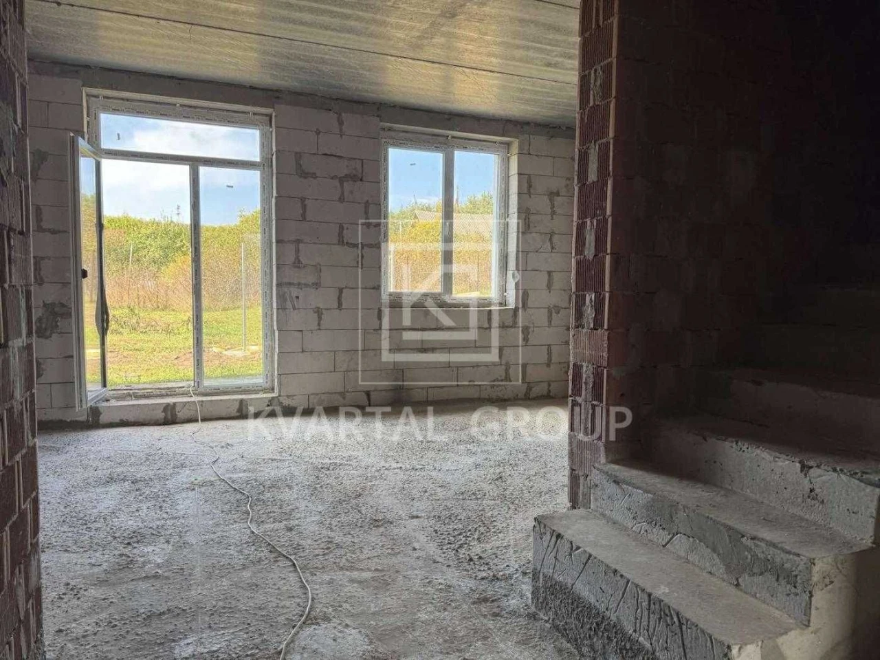 Townhouse 95 m² in Stoianka! Your own yard, convenient access to Kyiv