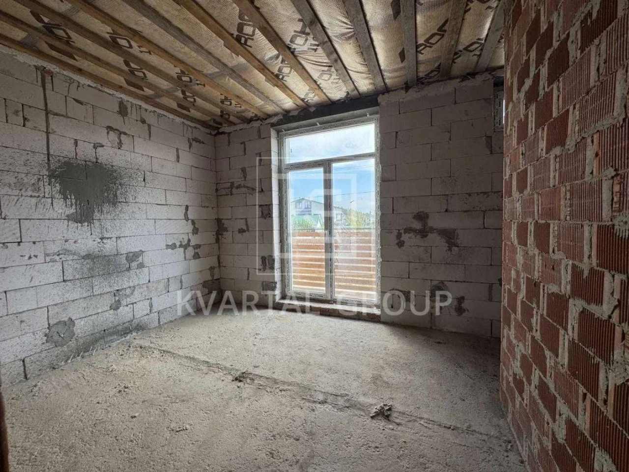 Townhouse 95 m² in Stoianka! Your own yard, convenient access to Kyiv
