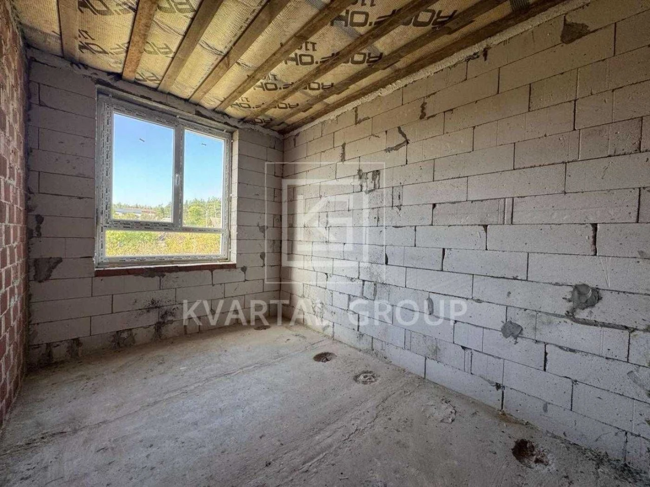Townhouse 95 m² in Stoianka! Your own yard, convenient access to Kyiv