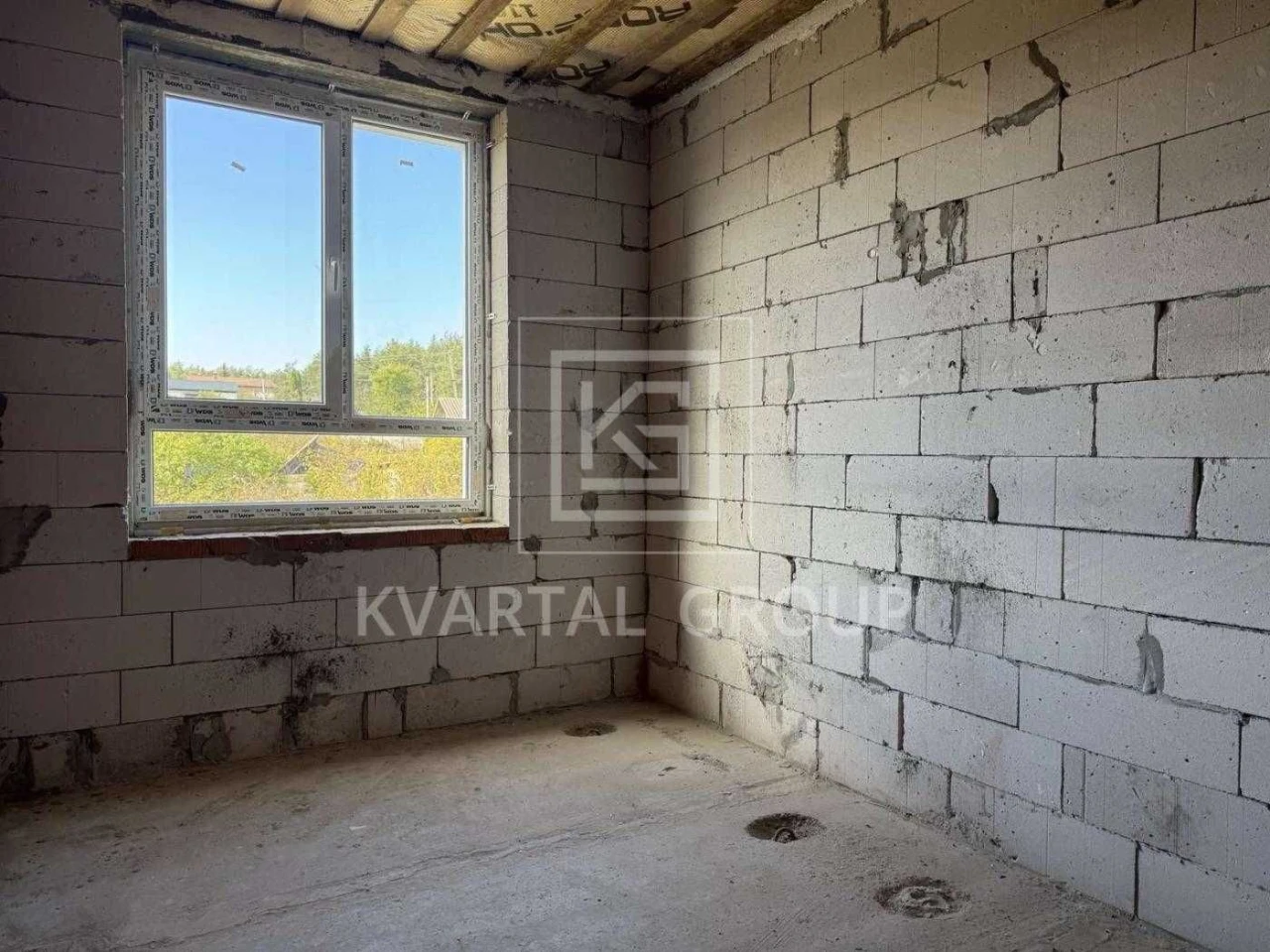 Townhouse 95 m² in Stoianka! Your own yard, convenient access to Kyiv