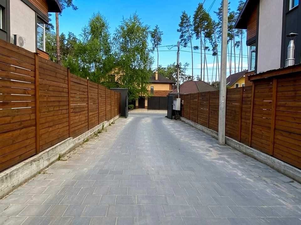 Будинок. Ірпінь, 9-та Лінія вул.