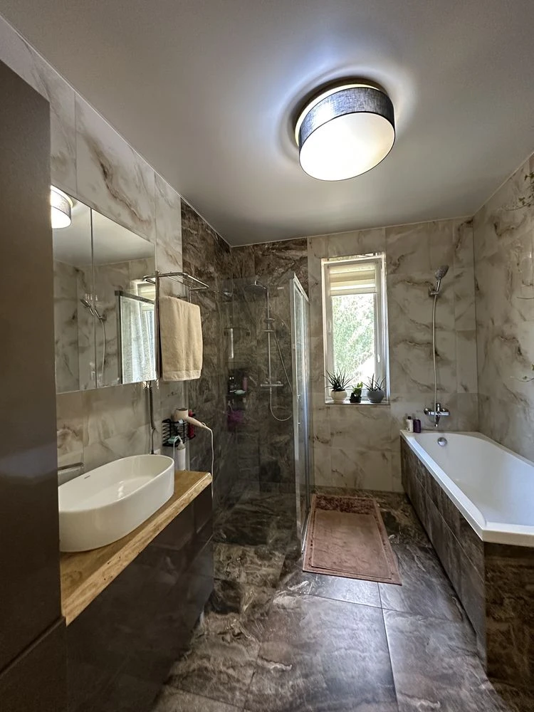 Продам будинок Ірпінь, вул. Лугова 130 м², 12 соток, ремонт,