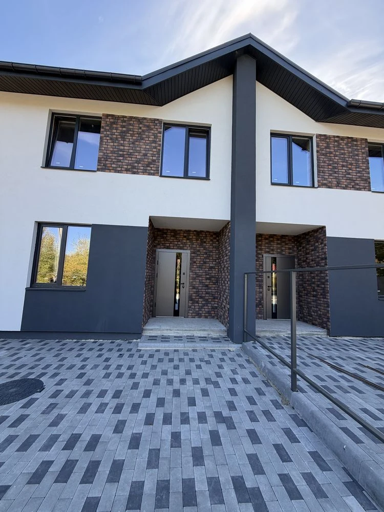 Продаж дуплекса 118м2 з ділянкою 4 сотки. Ірпінь