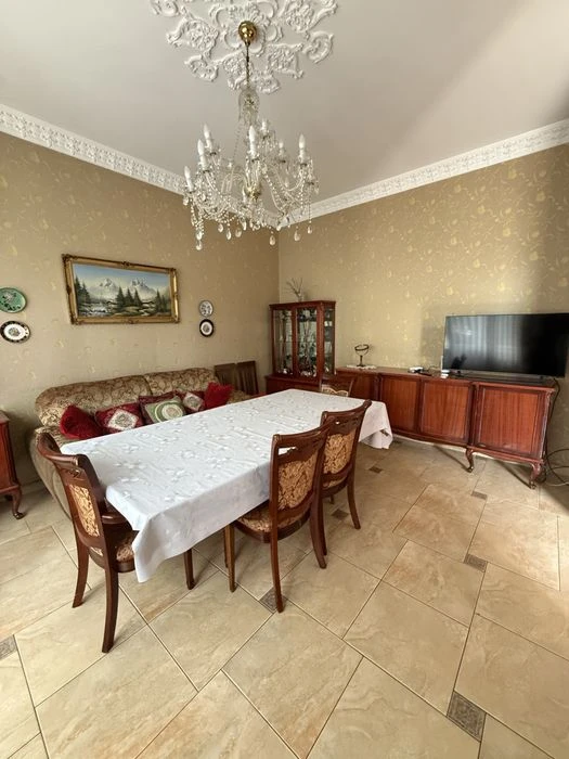 For sale house on Tolbukhina 240m2 with renovation_plot 5.5 hundred