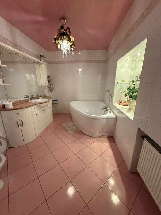 For sale house on Tolbukhina 240m2 with renovation_plot 5.5 hundred