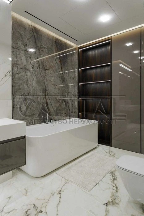 For sale / Apartment / 122 m2 / Residential complex Bulvar Fontaniv / Pechersky