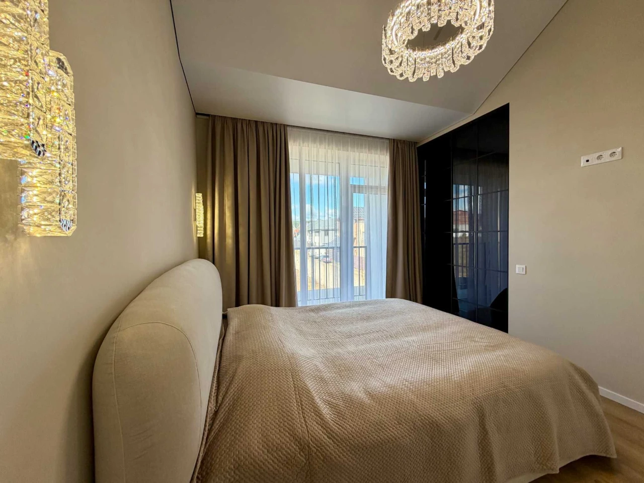 Продаж кутового таунхауса в Ірпені  КМ Loft Affair