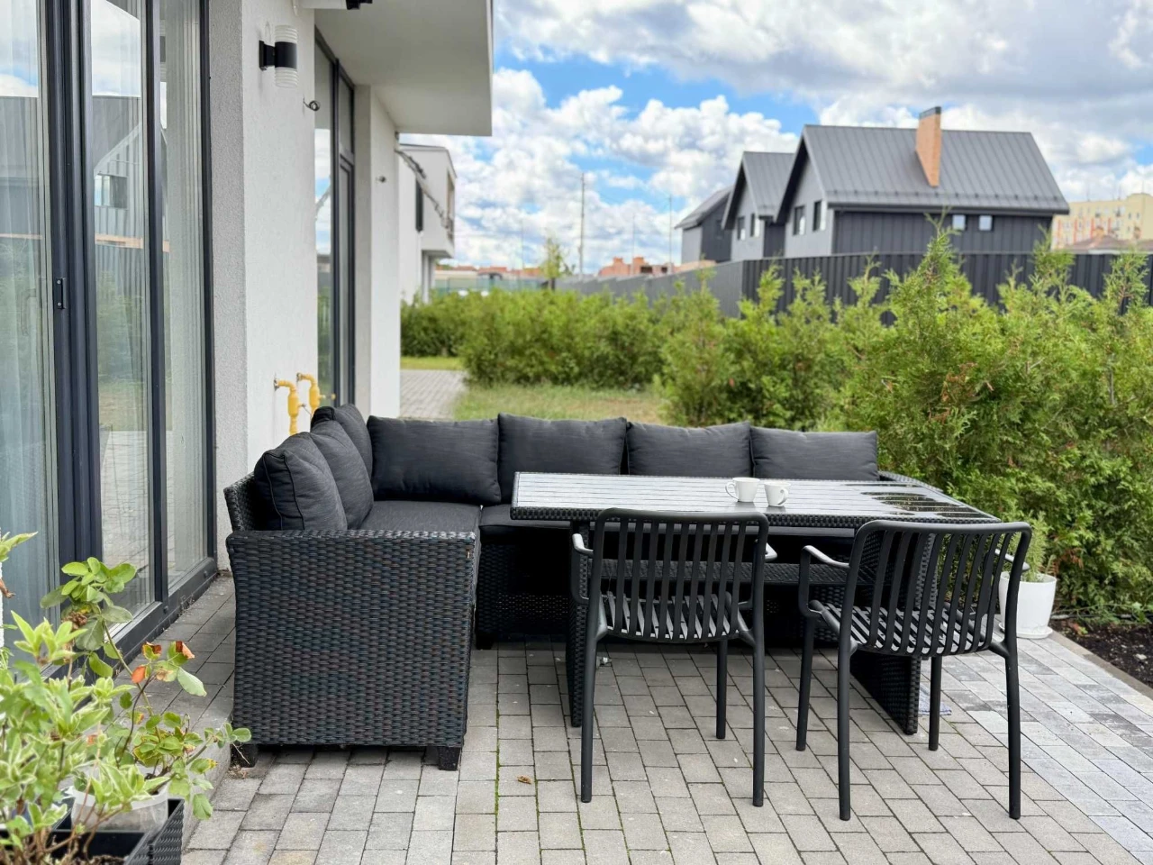 Продаж кутового таунхауса в Ірпені  КМ Loft Affair