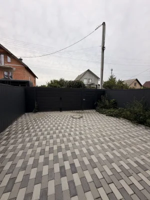 Продається таунхаус з окремим переднім двором в Ірпені