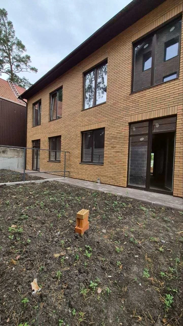 Продається Таунхаус з окремим передній двориком у місті Ірпінь | Па