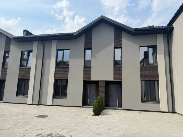 Продам Таунхаус з газом біля Центрального парку
