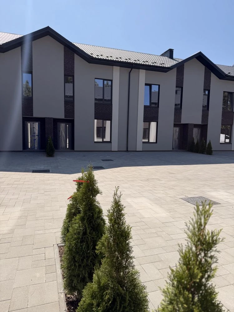 Продам таунхаус біля Центрального парку Газ червона цегла
