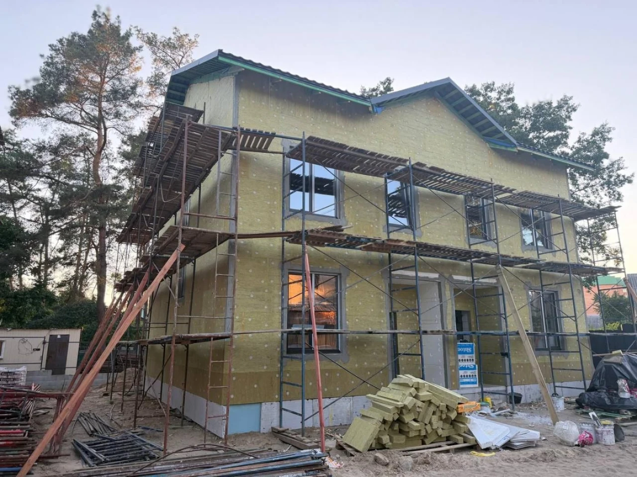 Продам дуплекс 140 метрів біля Академії. Газ! Без комісії !