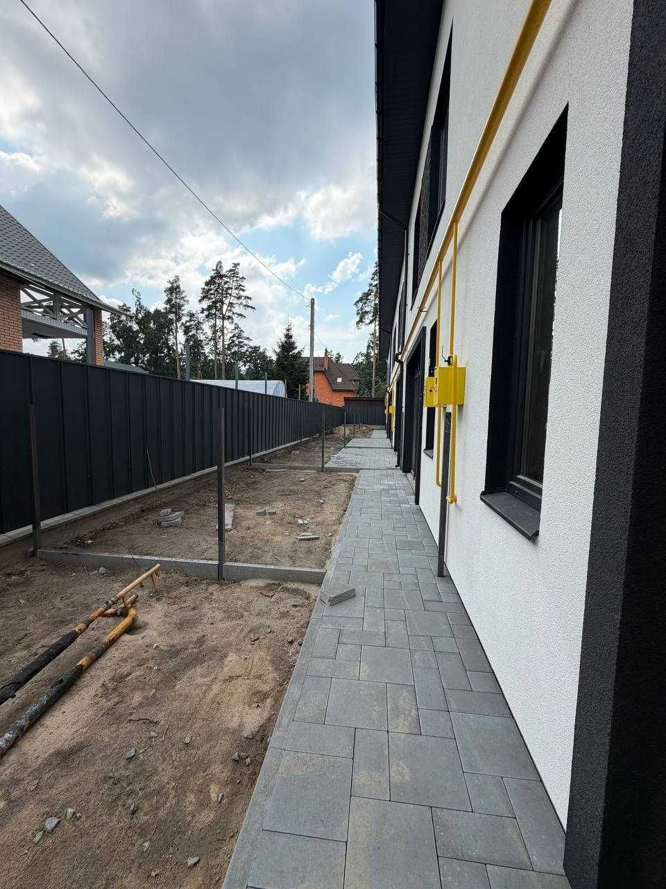 Таунхаус вже побудований під розтермінування