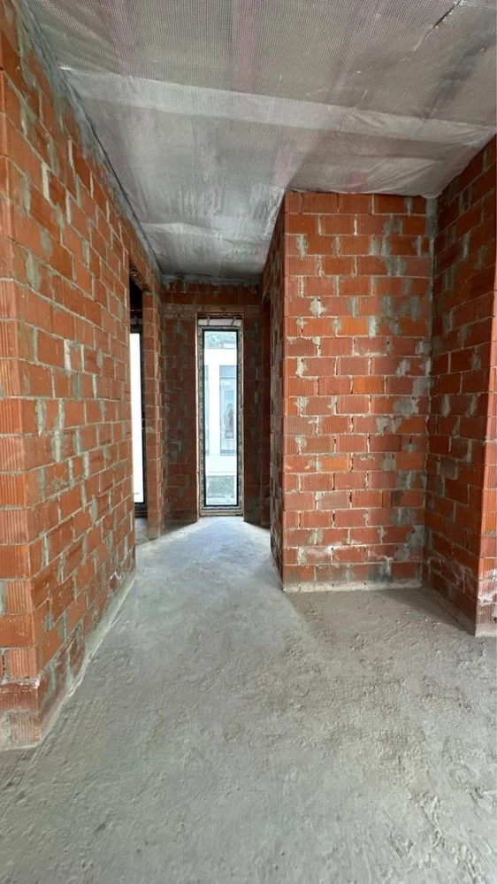 Сучасний будинок 108 м² з газом і центральними комунікаціями